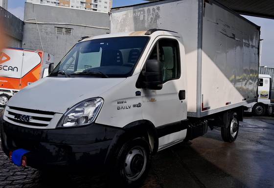 IVECO DAILY 35S14 CHASSI CABINE TURBO INTERCOOLER DIESEL 2P MANUAL